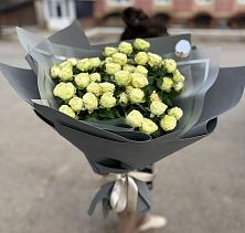 Букет Белые кустовые розы Солинеро в Уваровском